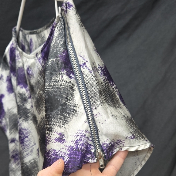 Fred David Abstract Purple and Gray Short Sleeve Top - Picture 6 of 11